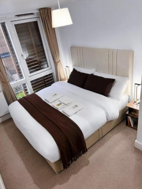 Luxury Modern 2 Bed 2 Bath Apartment